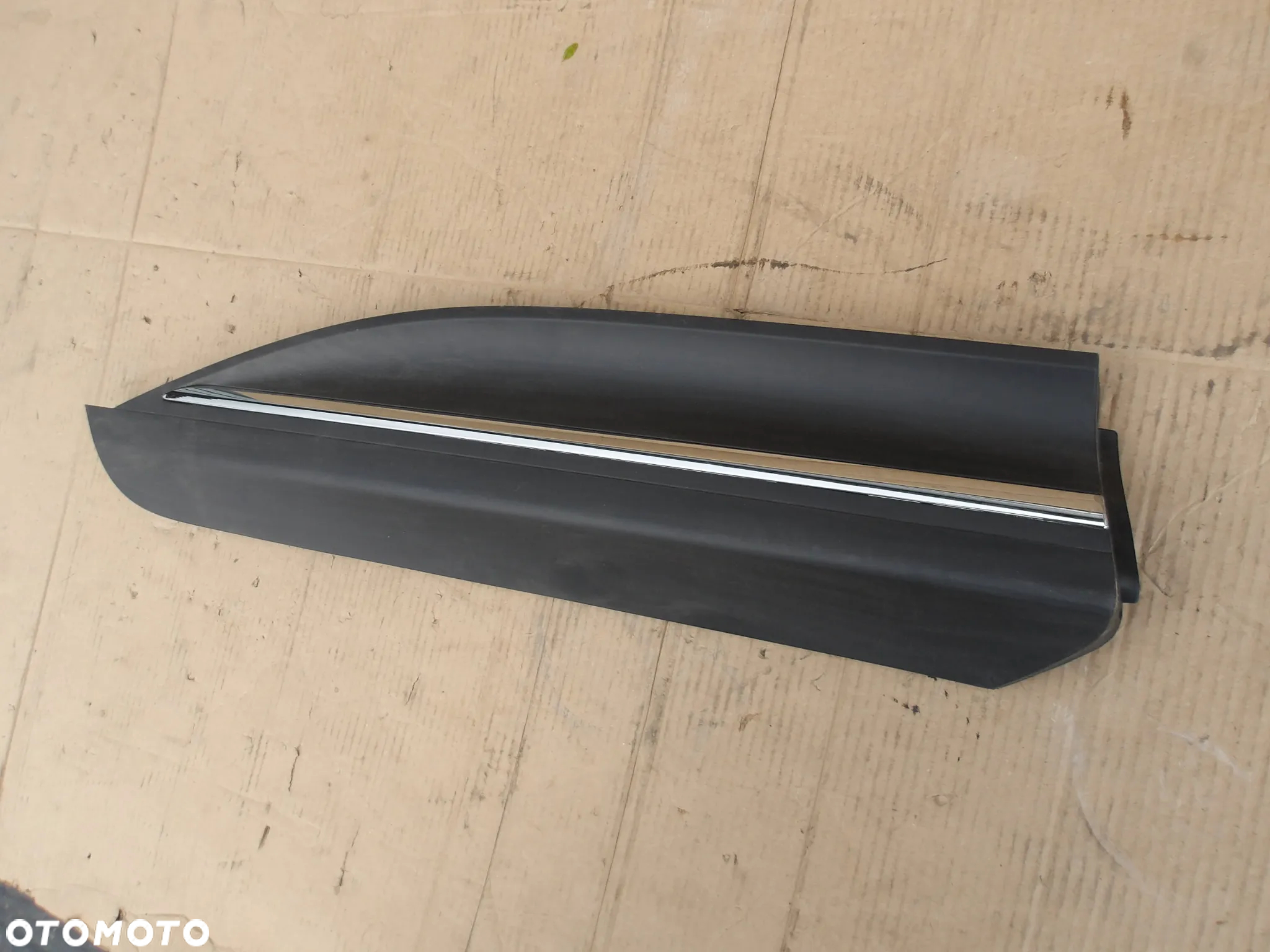 LISTWA DRZWI PRAWY TYL RENAULT SCENIC IV 828764644R - 3