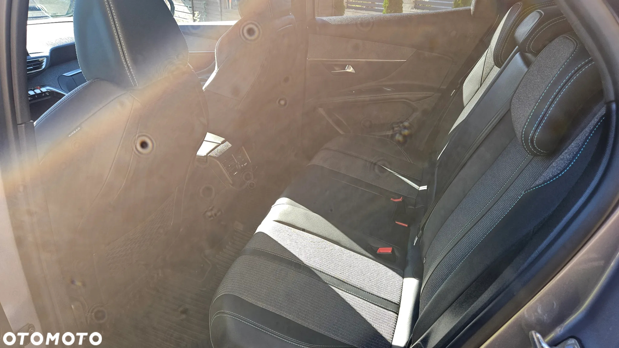 Peugeot 3008 1.5 BlueHDi Allure Pack S&S EAT8 - 19