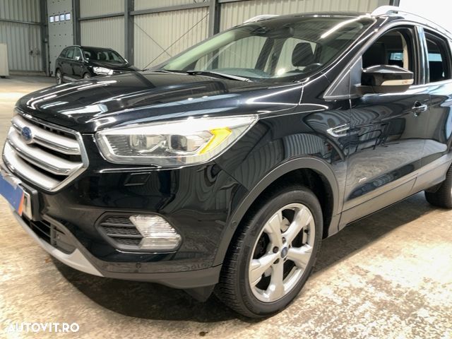 Ford Kuga 2.0 TDCi 4x4 Aut. Titanium - 6