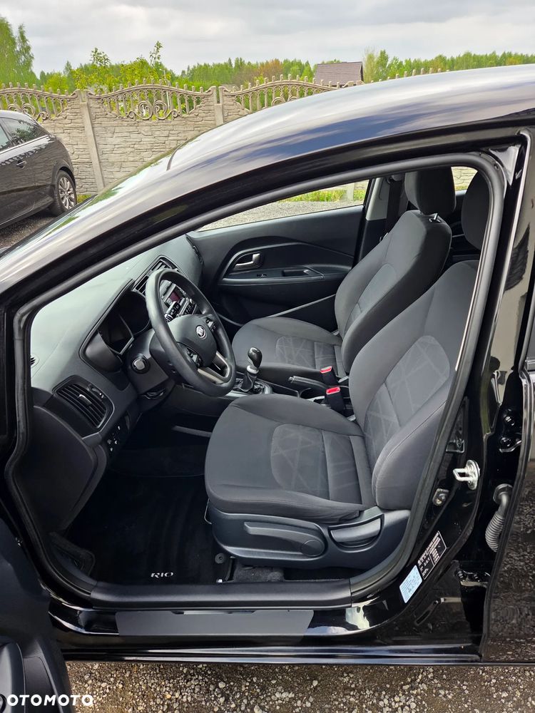 Kia Rio 1.4 Dream Team Edition - 25