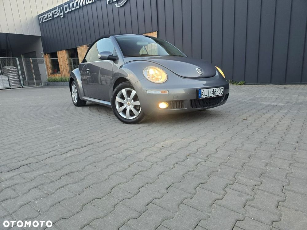 Volkswagen New Beetle - 12