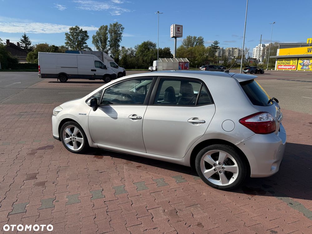 Toyota Auris 1.8 HSD Sol - 4