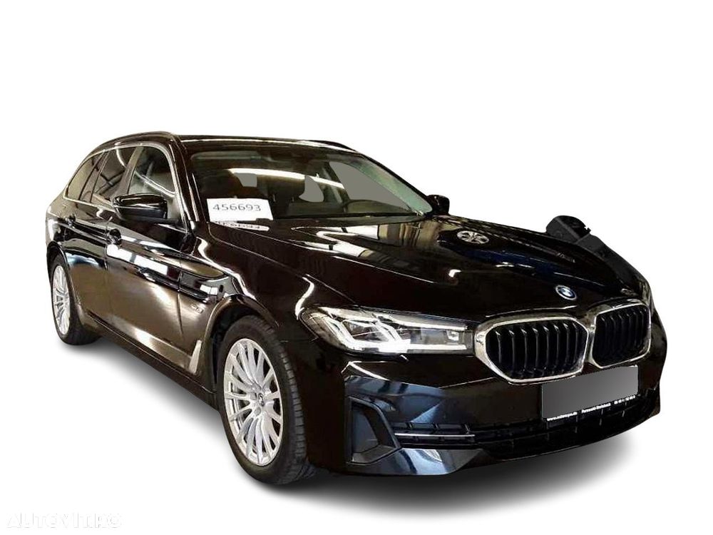 BMW Seria 5 530e xDrive Touring Aut. - 1
