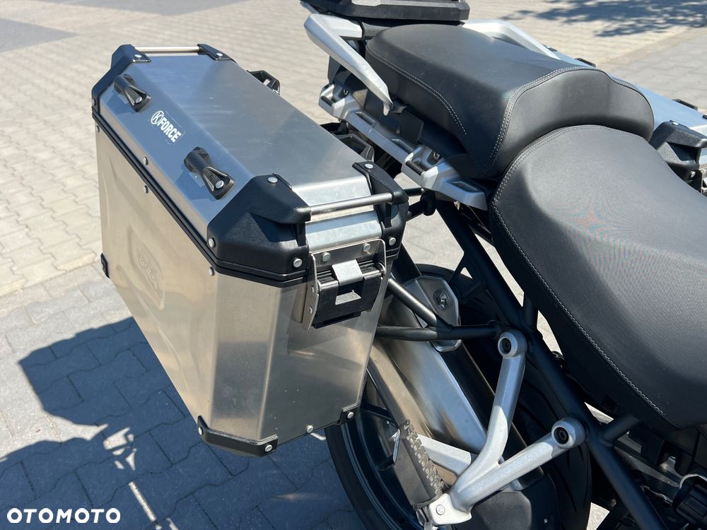 Triumph Tiger - 27