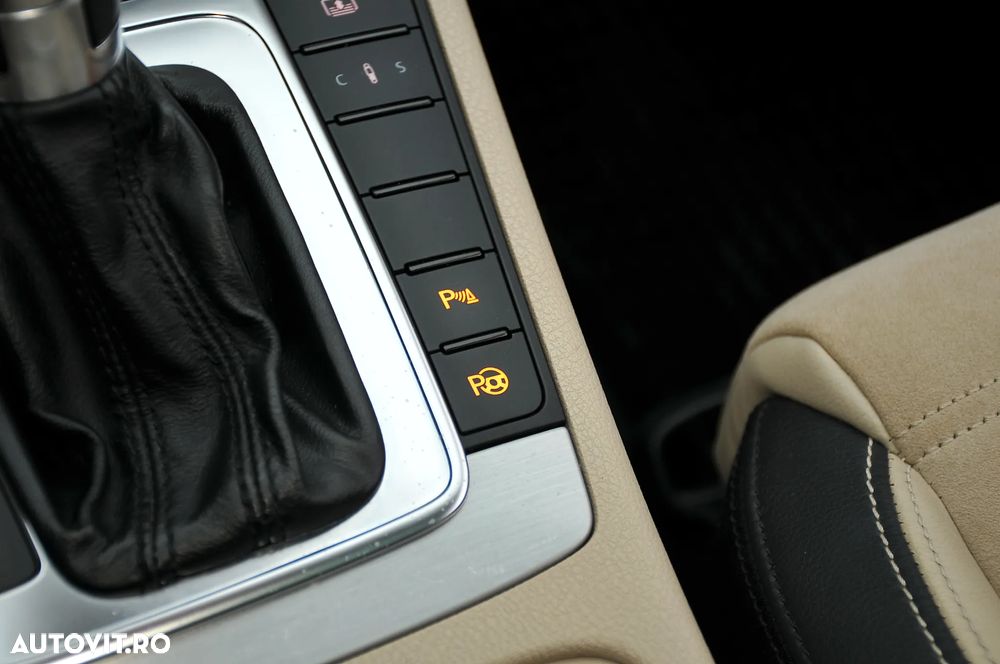 Volkswagen Passat CC - 20