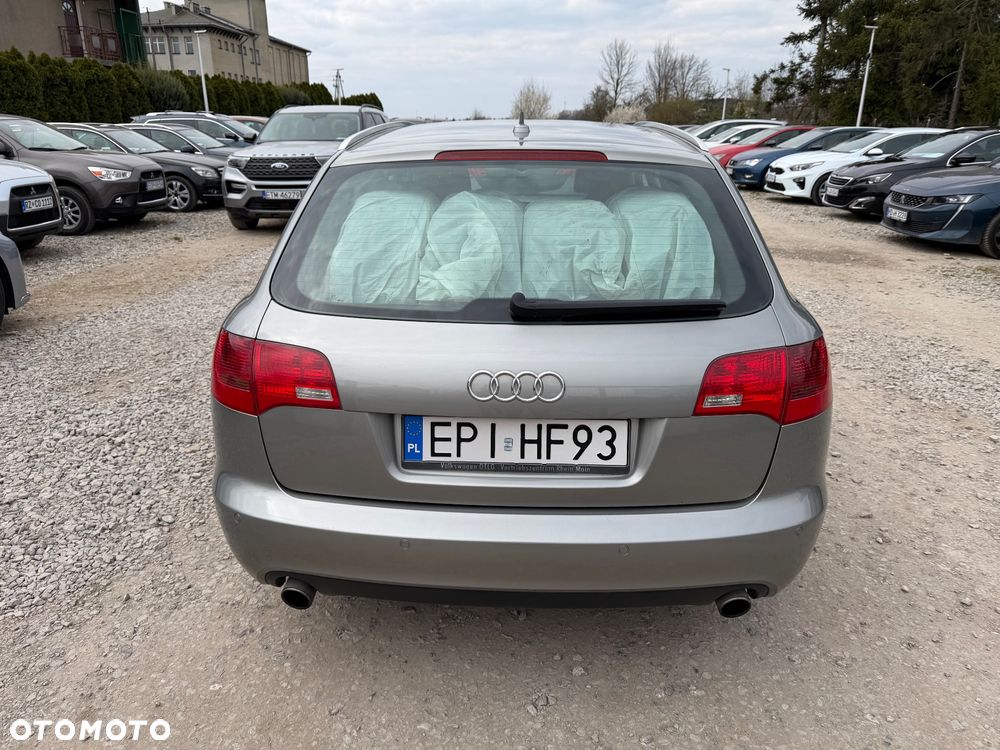 Audi A6 Avant 2.4 - 5