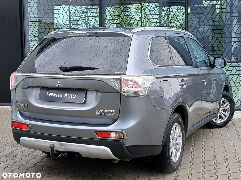 Mitsubishi Outlander - 13
