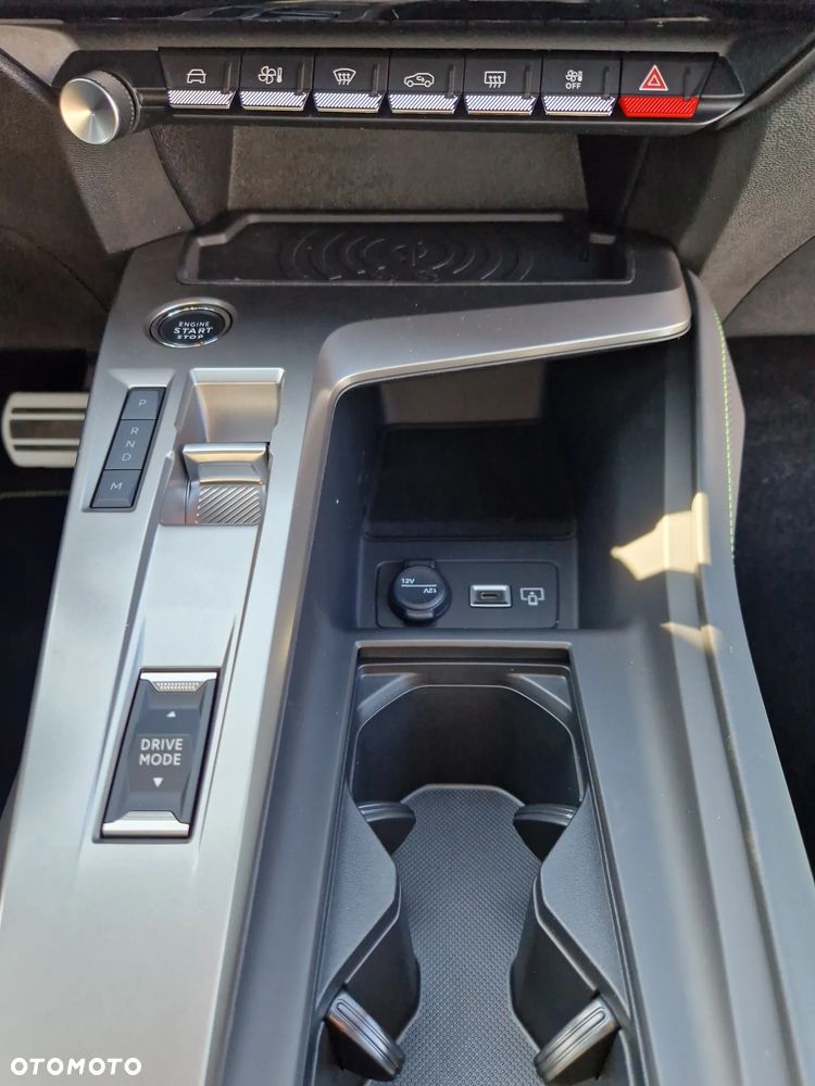 Peugeot 408 1.2 PureTech mHEV GT Exclusive S&S e-DSC6 - 18