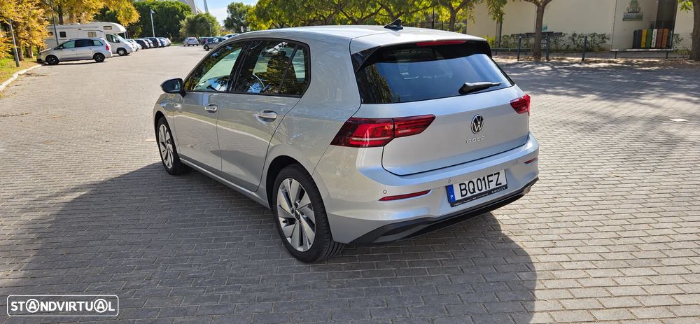Volkswagen Golf 2025 photo 3
