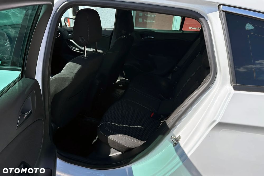 Opel Astra - 32