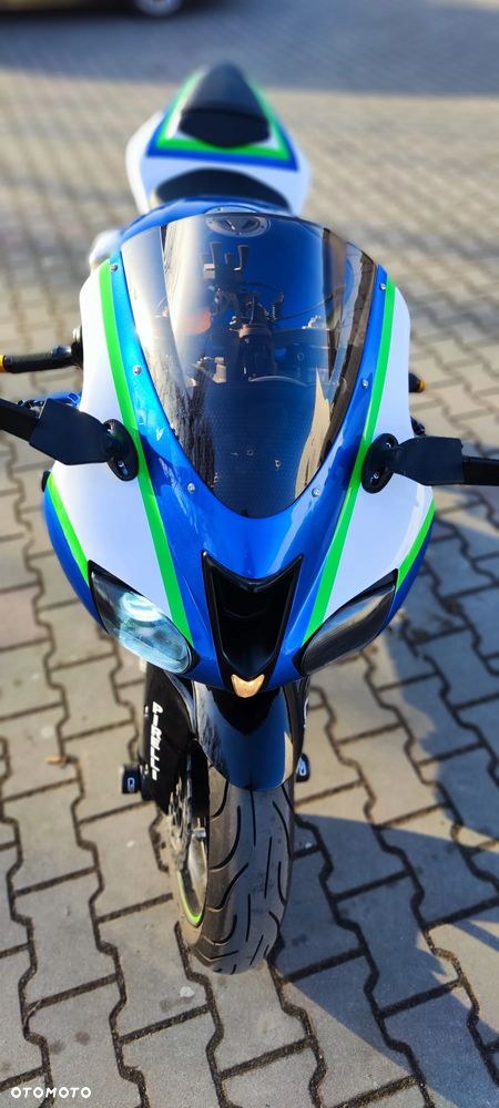 Kawasaki ZXR - 14