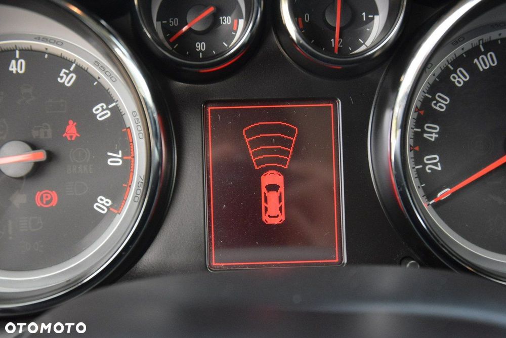 Opel Astra 1.6 Turbo Innovation - 29