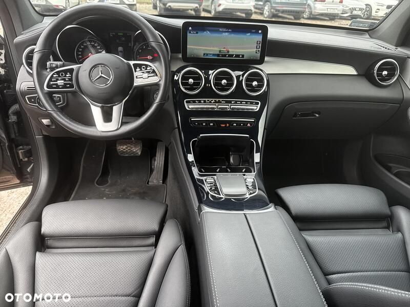 Mercedes-Benz GLC - 22