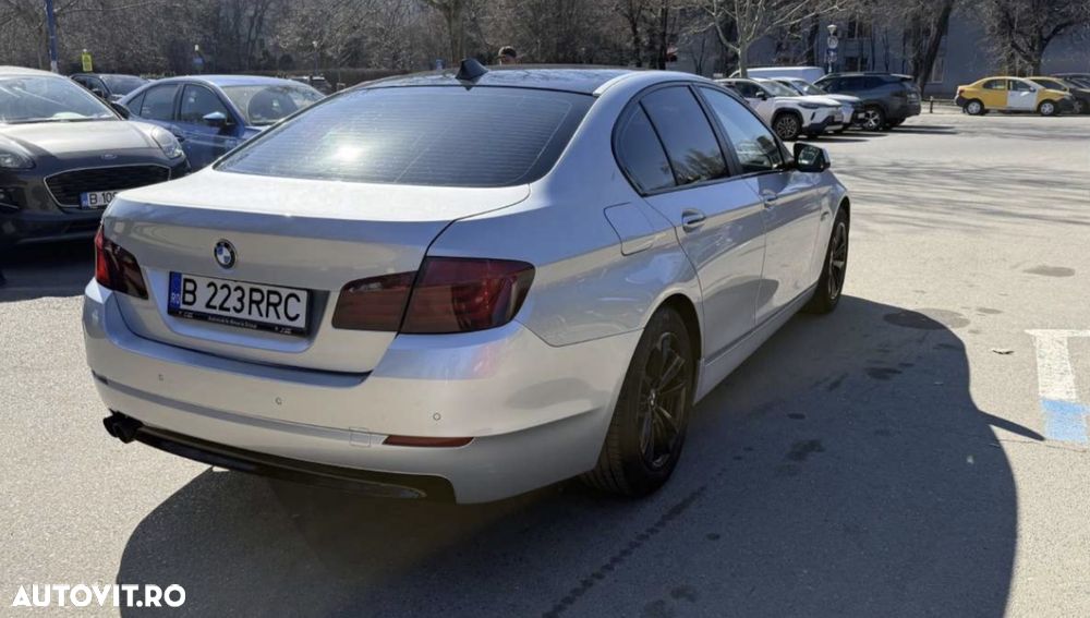 BMW Seria 5 525d xDrive - 5