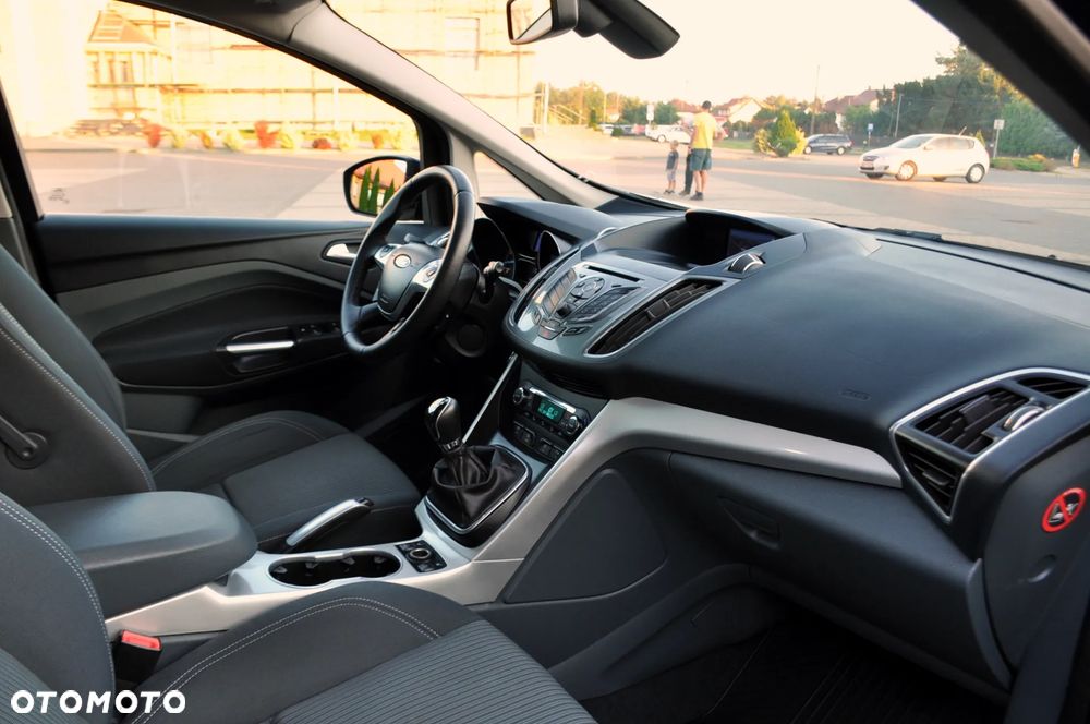 Ford C-MAX 1.6 Ti-VCT Titanium - 22