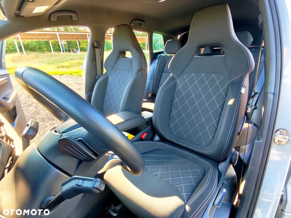 Skoda Karoq 1.5 TSI ACT Sportline DSG - 9