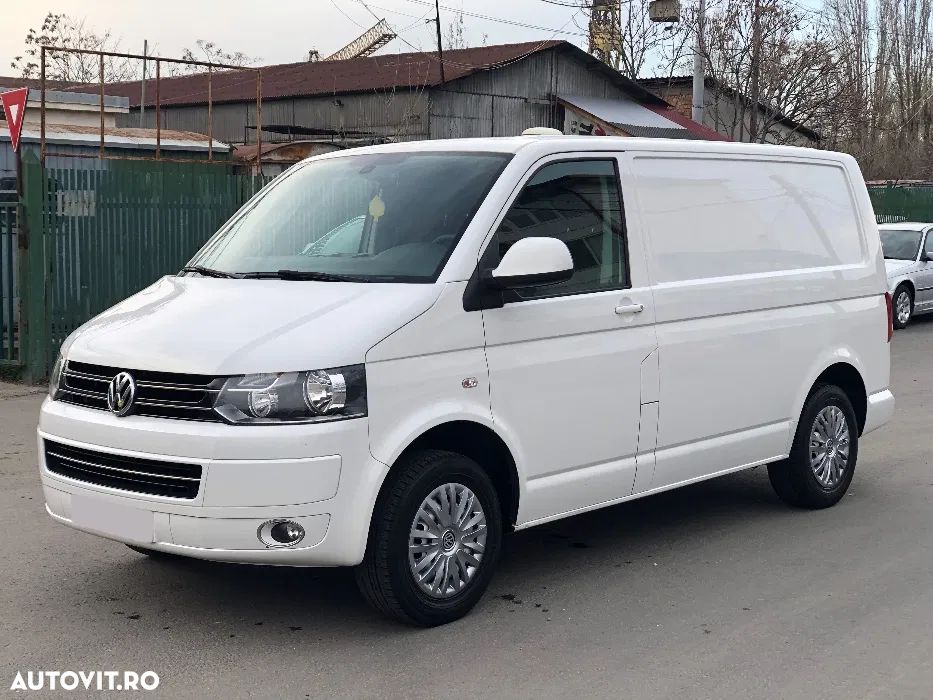 Volkswagen Transporter - 1