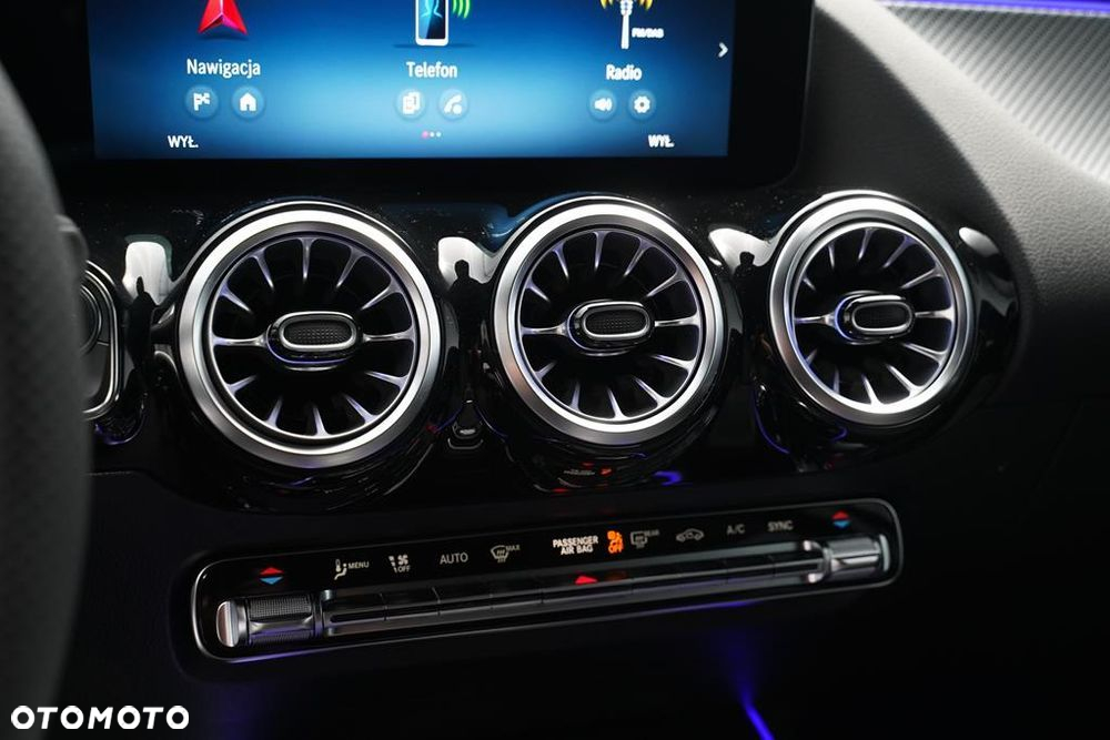Mercedes-Benz GLA 200 mHEV AMG Line 7G-DCT - 17