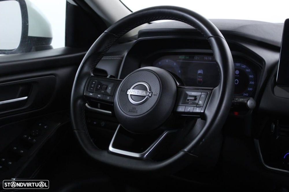 Nissan Qashqai 1.3 DIG-T N-Connecta LED Xtronic - 17