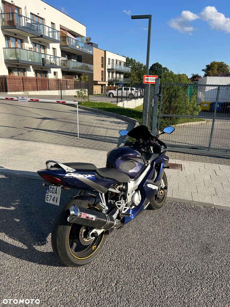 Honda CBR - 7