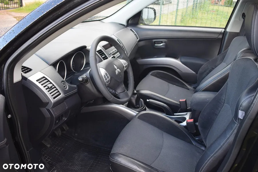 Mitsubishi Outlander 2.0 Intense 2WD - 11