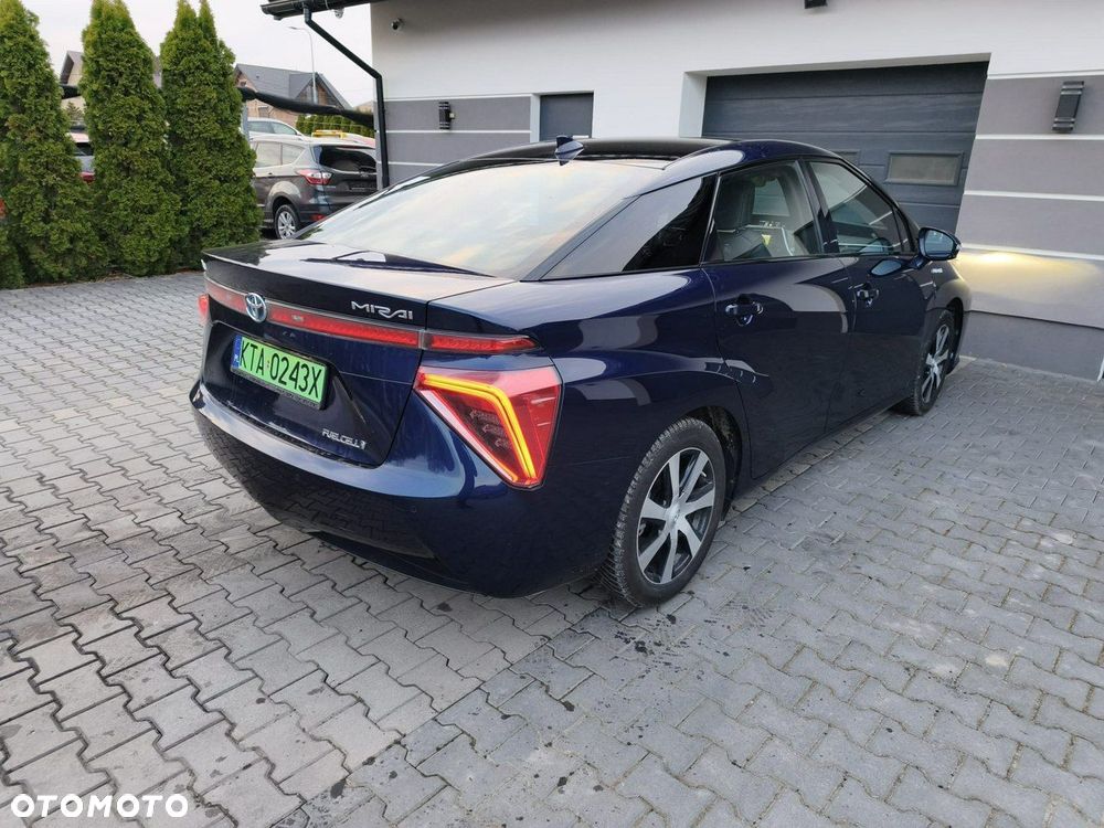 Toyota Mirai - 8