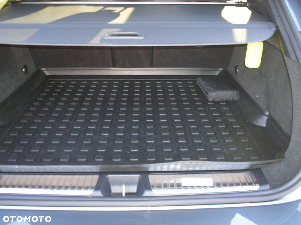 Mercedes-Benz EQE 350+ 90.5kWh Special Edition - 12