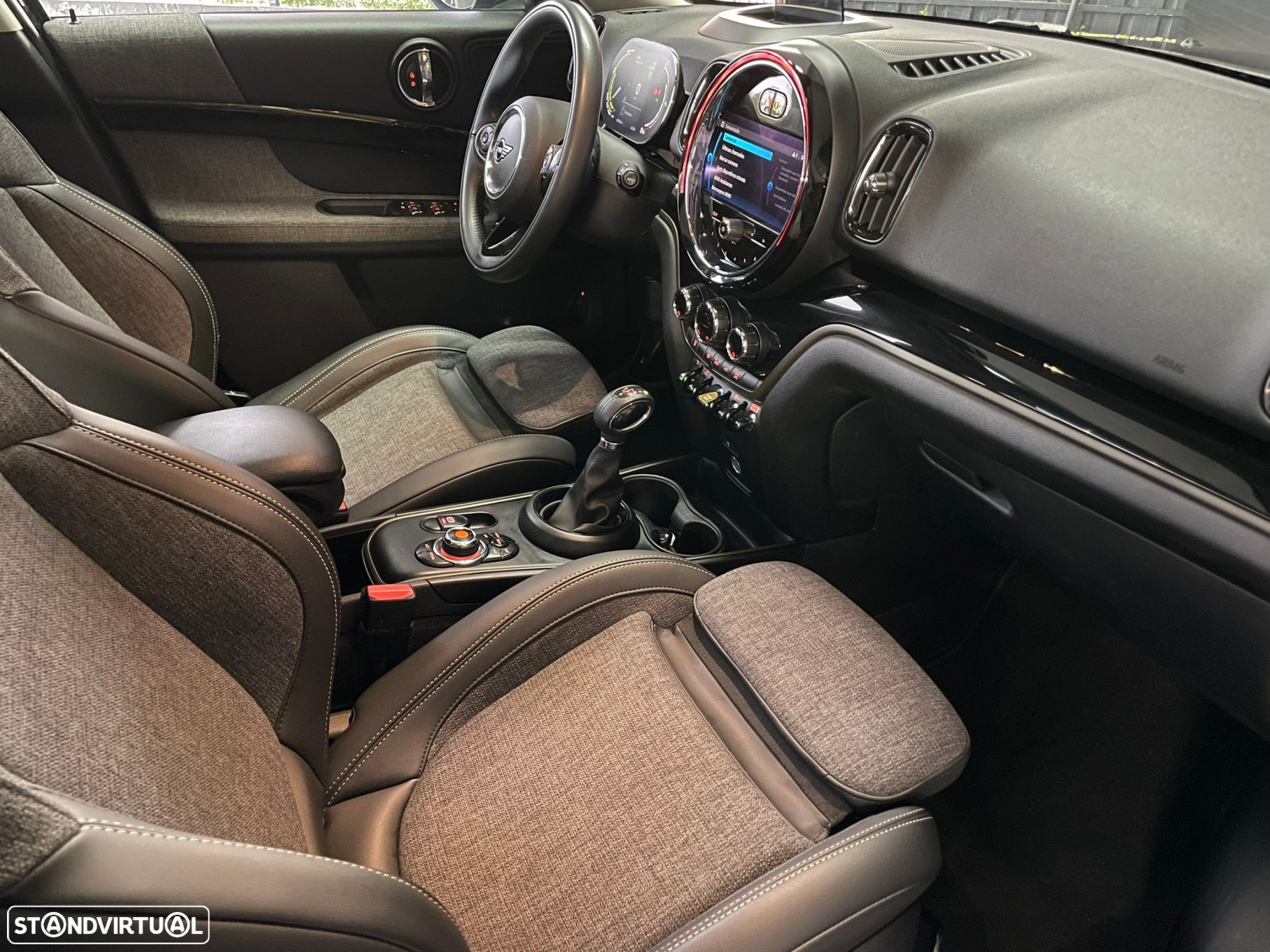 MINI Countryman Cooper SE Premium Essential Auto - 13