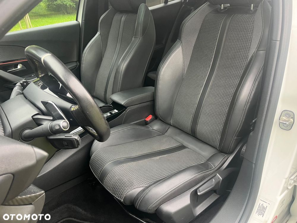 Peugeot 2008 1.5 BlueHDi GT Line S&S EAT8 - 27