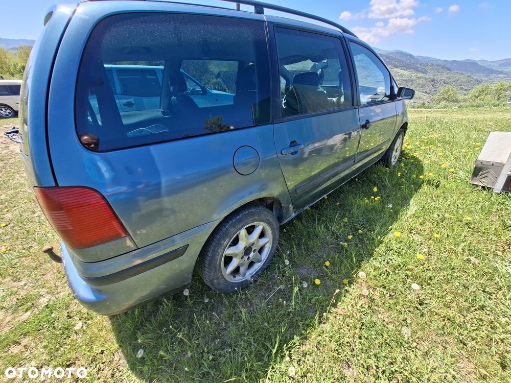 Volkswagen Sharan - 1