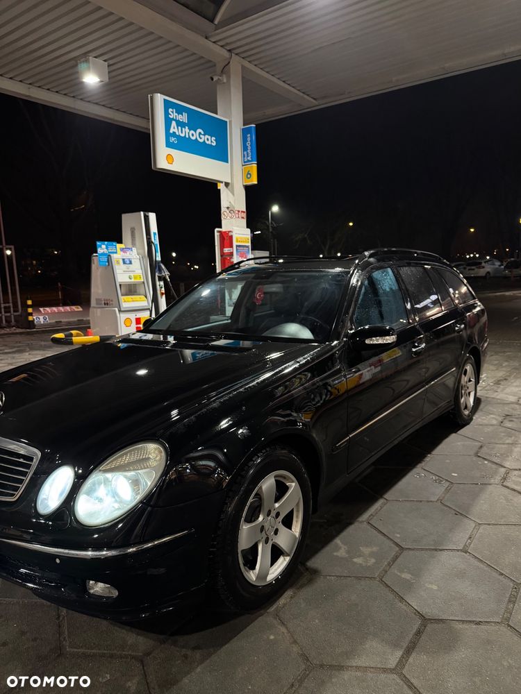 Mercedes-Benz Klasa E 320 CDI T Avantgarde - 2