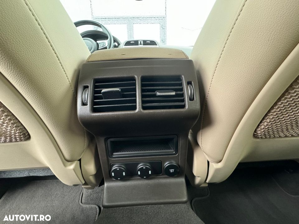 Jaguar F-Pace 20d AWD Aut. Prestige - 18