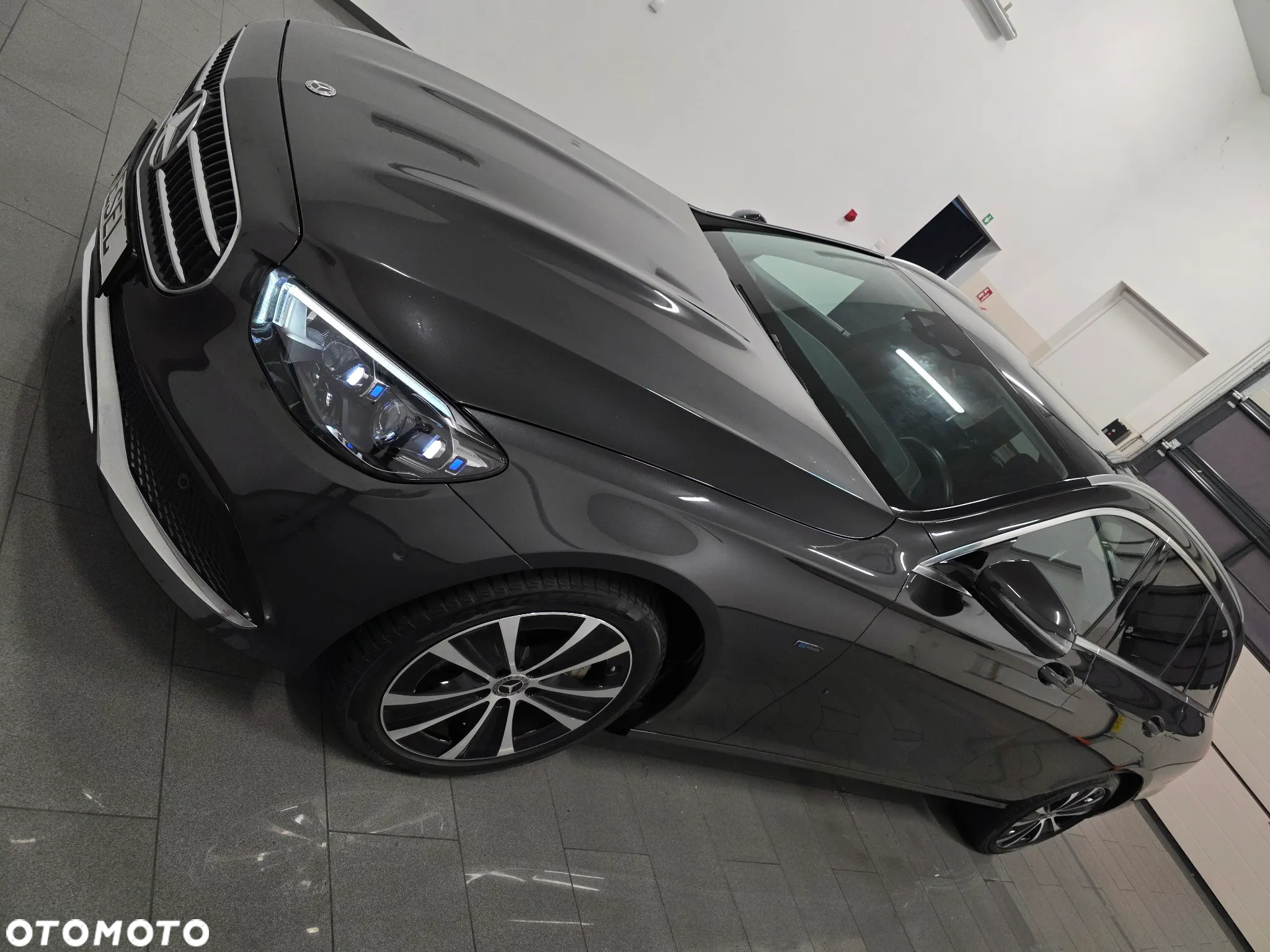 Mercedes-Benz Klasa E 300 de 9G-TRONIC Exclusive - 4
