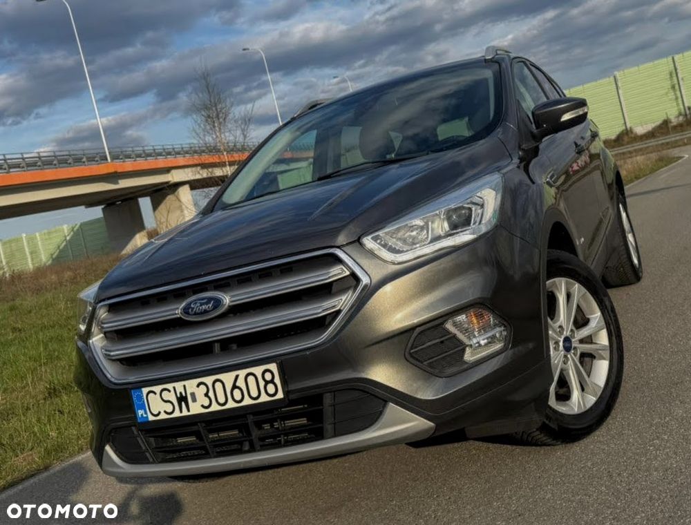 Ford Kuga 1.5 EcoBoost 4x4 Titanium - 1