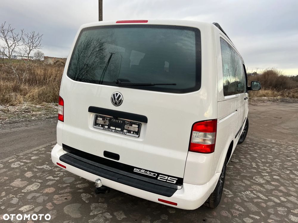 Volkswagen Caravelle - 13