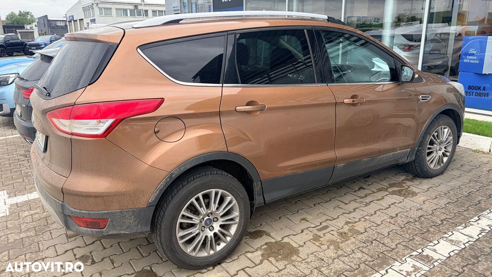 Ford Kuga 2.0 TDCi Powershift 4WD Titanium - 5