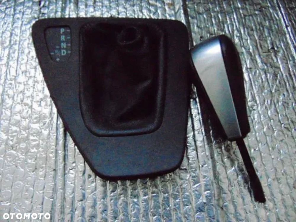 BMW E90 E91 E92 E93 OFERUJĘ SAM MIESZEK SKÓRA SKÓRKA RAMKA BIEGÓW AUTOMAt  BIEGI EUROPA WERSJA - 1