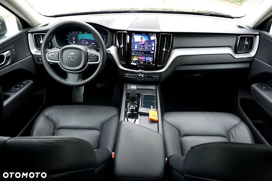 Volvo XC 60 B4 D Geartronic Momentum Pro - 30