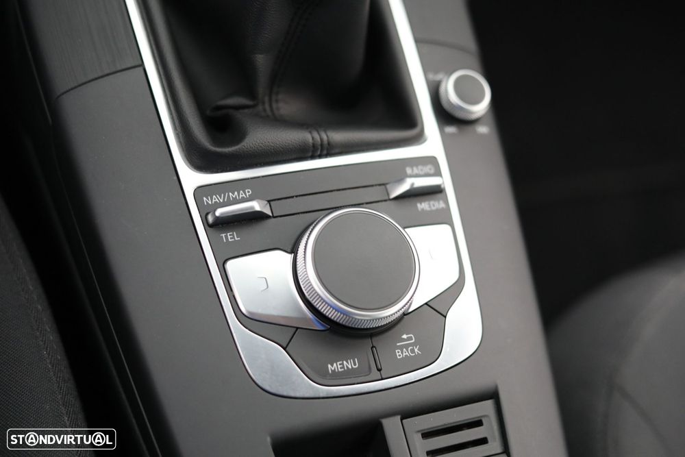 Audi A3 Sportback 2.0 TDI - 17