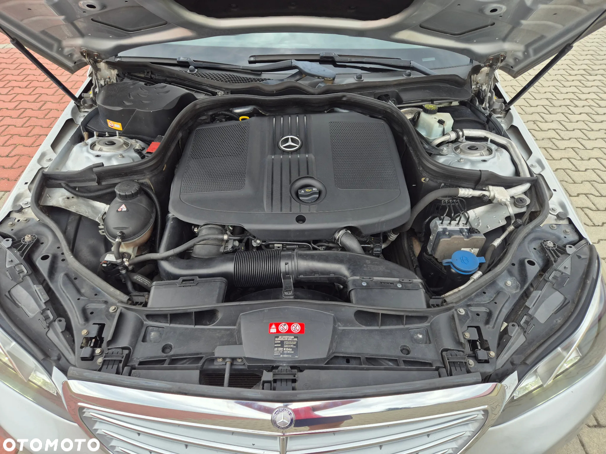 Mercedes-Benz Klasa E 200 BlueTEC 7G-TRONIC Classic - 24