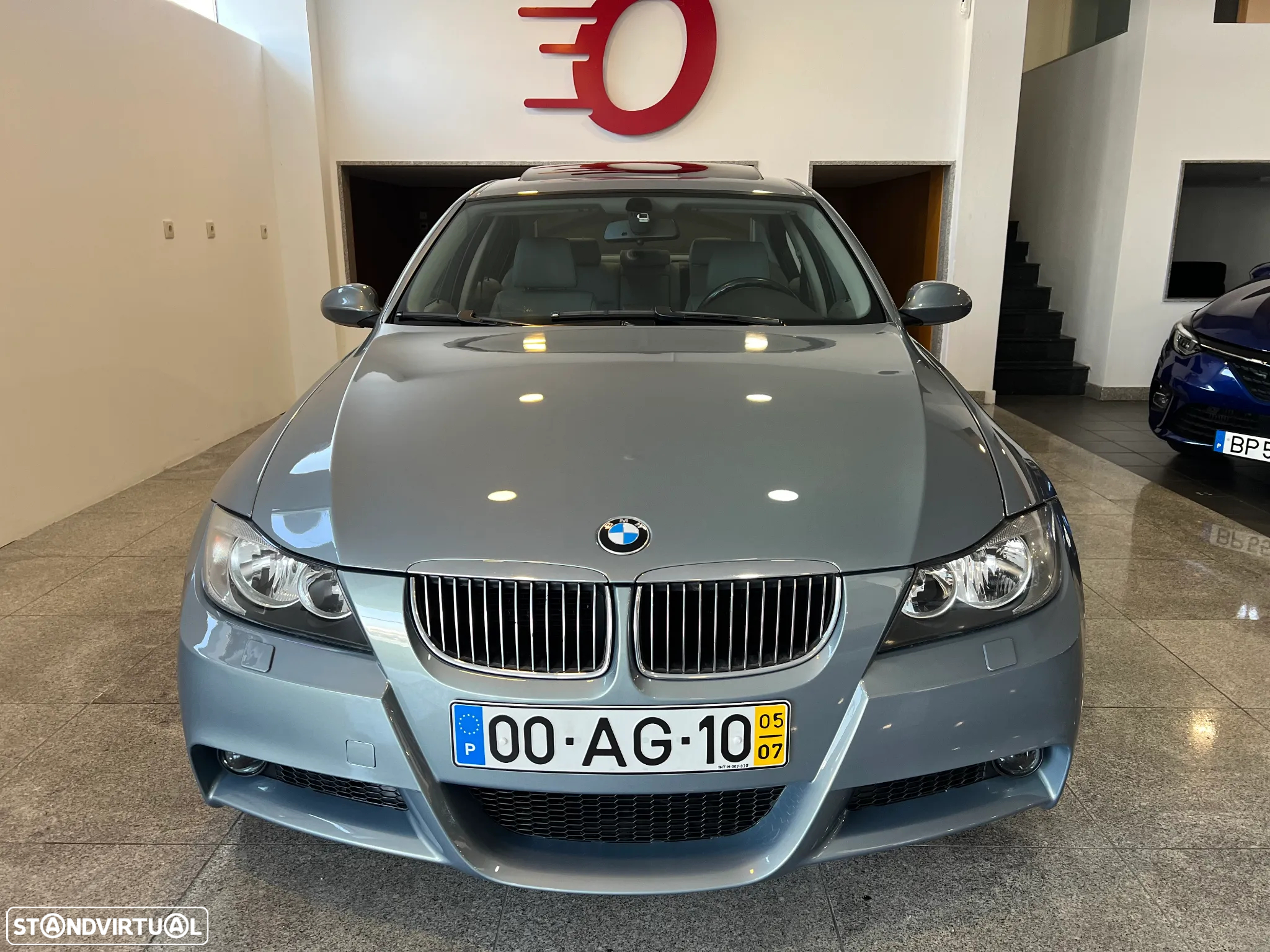 BMW 330 i - 4