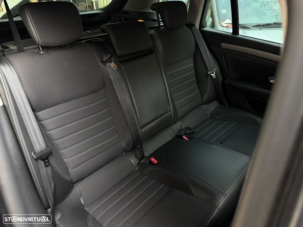 Renault Laguna 1.5 dCi Dynamique S - 17