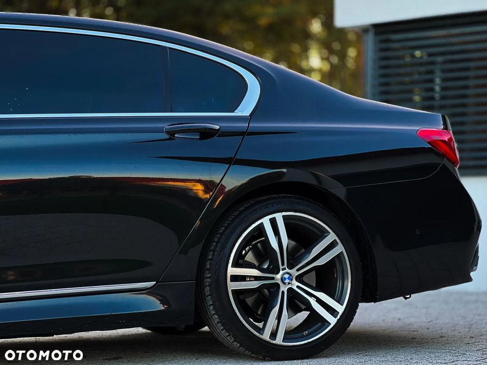 BMW Seria 7 750Li - 18