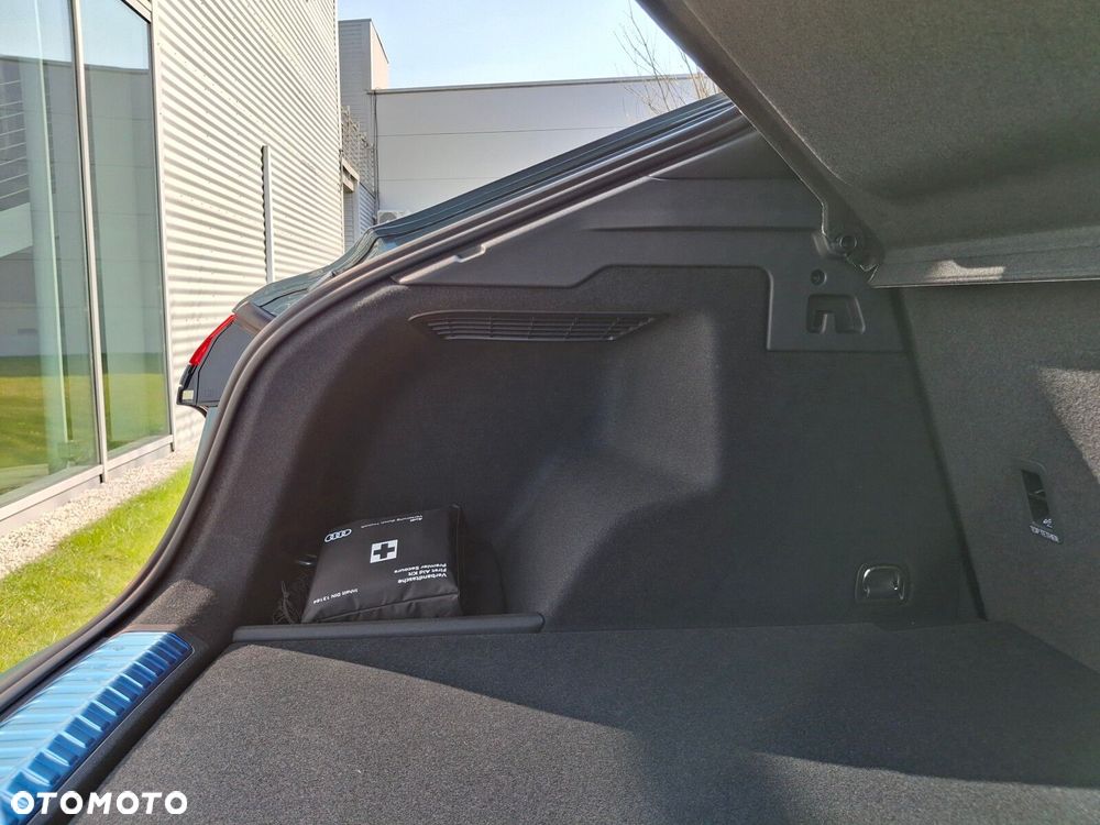 Audi Q3 Sportback - 11