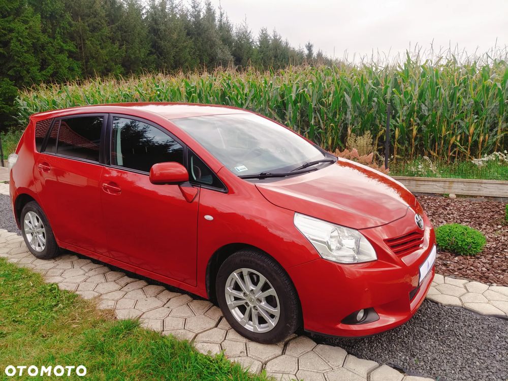 Toyota Verso 1.8 5-Sitzer Comfort - 1