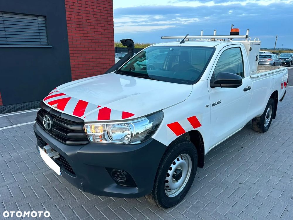 Toyota Hilux 2.4 D-4D Single Cab DL 4x2 - 1