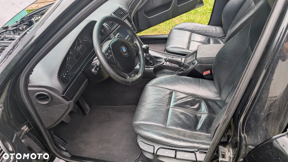 BMW Seria 5 523i - 9