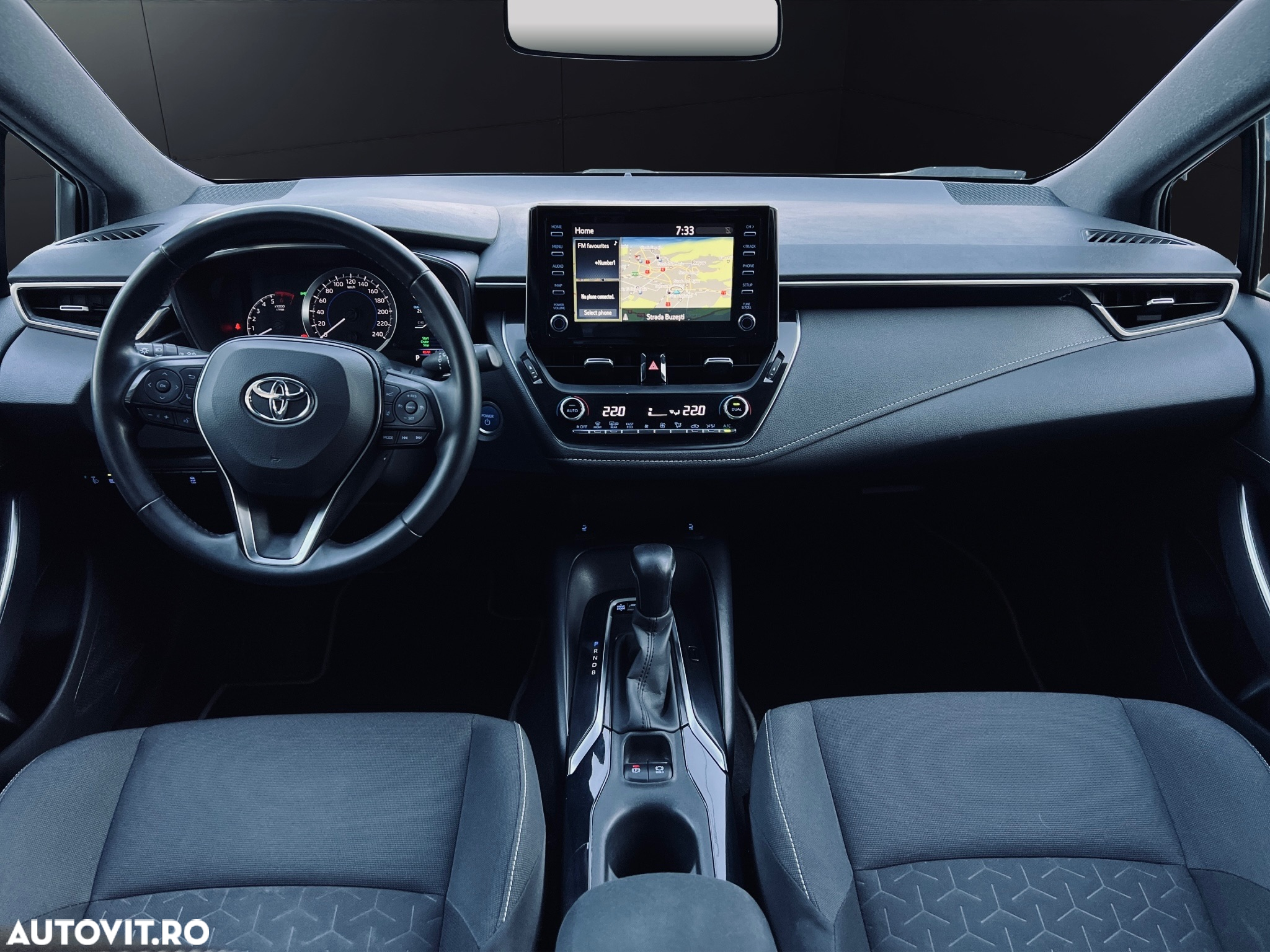 Toyota Corolla 1.8 Hybrid Business Edition - 11