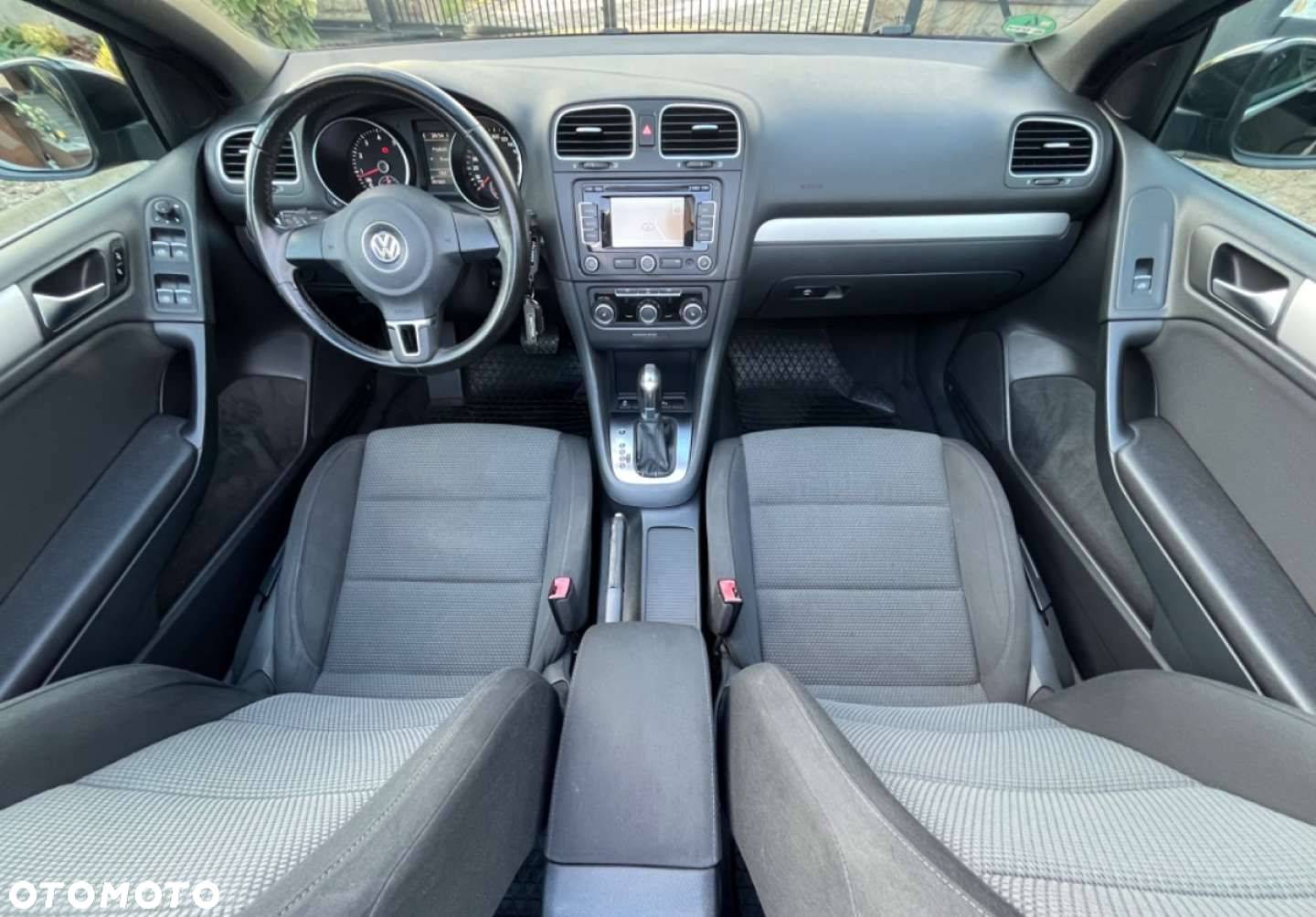 Volkswagen Golf - 6