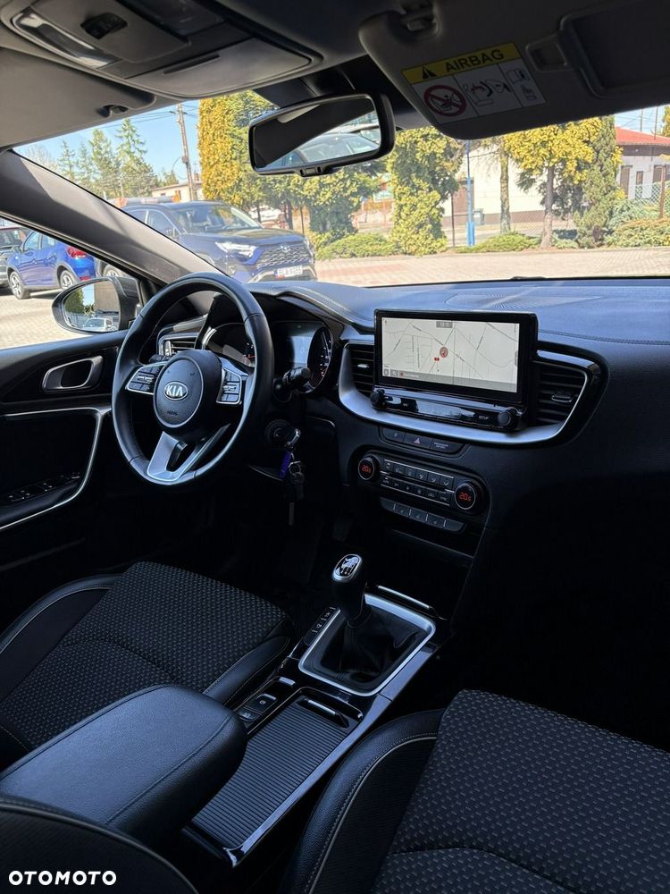 Kia XCeed 1.5 T-GDI L Business Line - 10